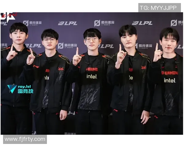 赛后分析：FPX与JDG对决中的战术灵活性与应变能力探讨